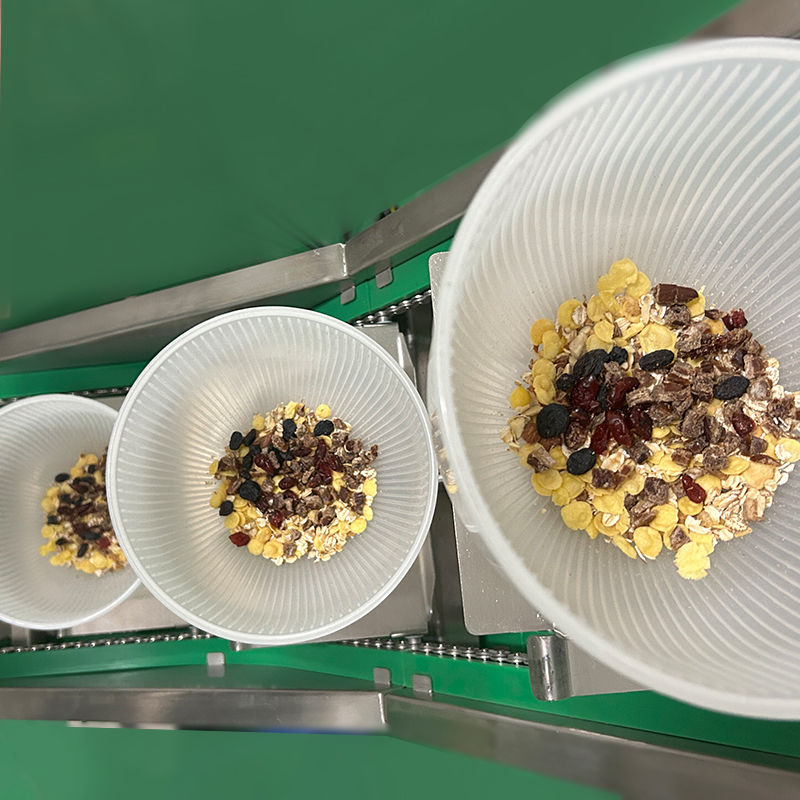 Смешанные орехи Сушеные арахисы и ядра закуска Пластиковые банки Бутылки для заполнения и упаковки