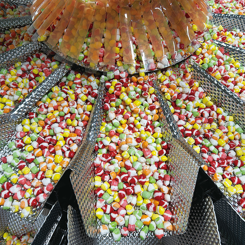 200 г 500 г Гранульная упаковочная машина Полностью автоматическая VFFS для взвешивания, запечатывания, упаковки в пакеты, упаковки конфет, закусок, азотной упаковки